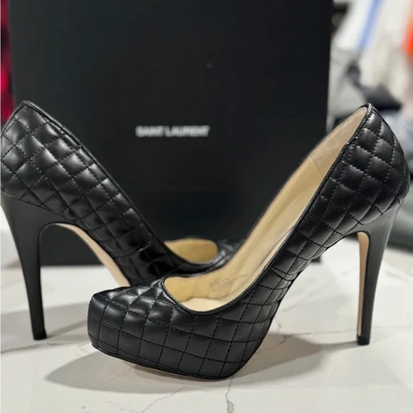 Heels - Picture 4 of 7